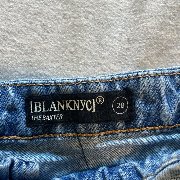 Blanknyc “the Baxter” ripped jeans, never worn - Picture 3 of 3